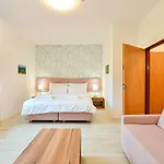 Nadrazi Hotel