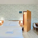 Nadrazi Hotel 3*