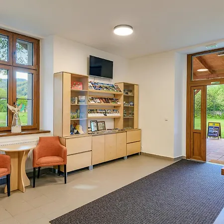 Nadrazi Hotel Horni Jiretin