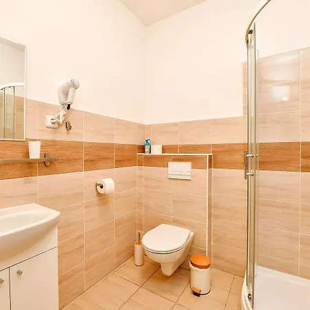 Nadrazi Hotel 3*