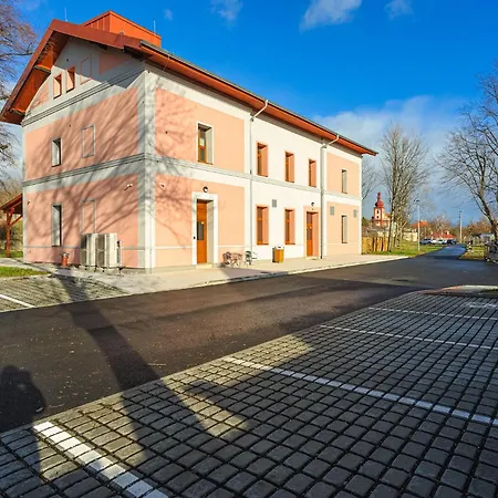 Nadrazi 3* Horni Jiretin