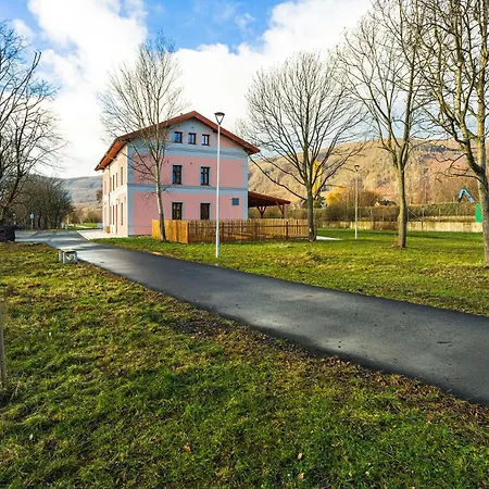 Hotel Nadrazi