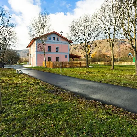 Hotel Nadrazi